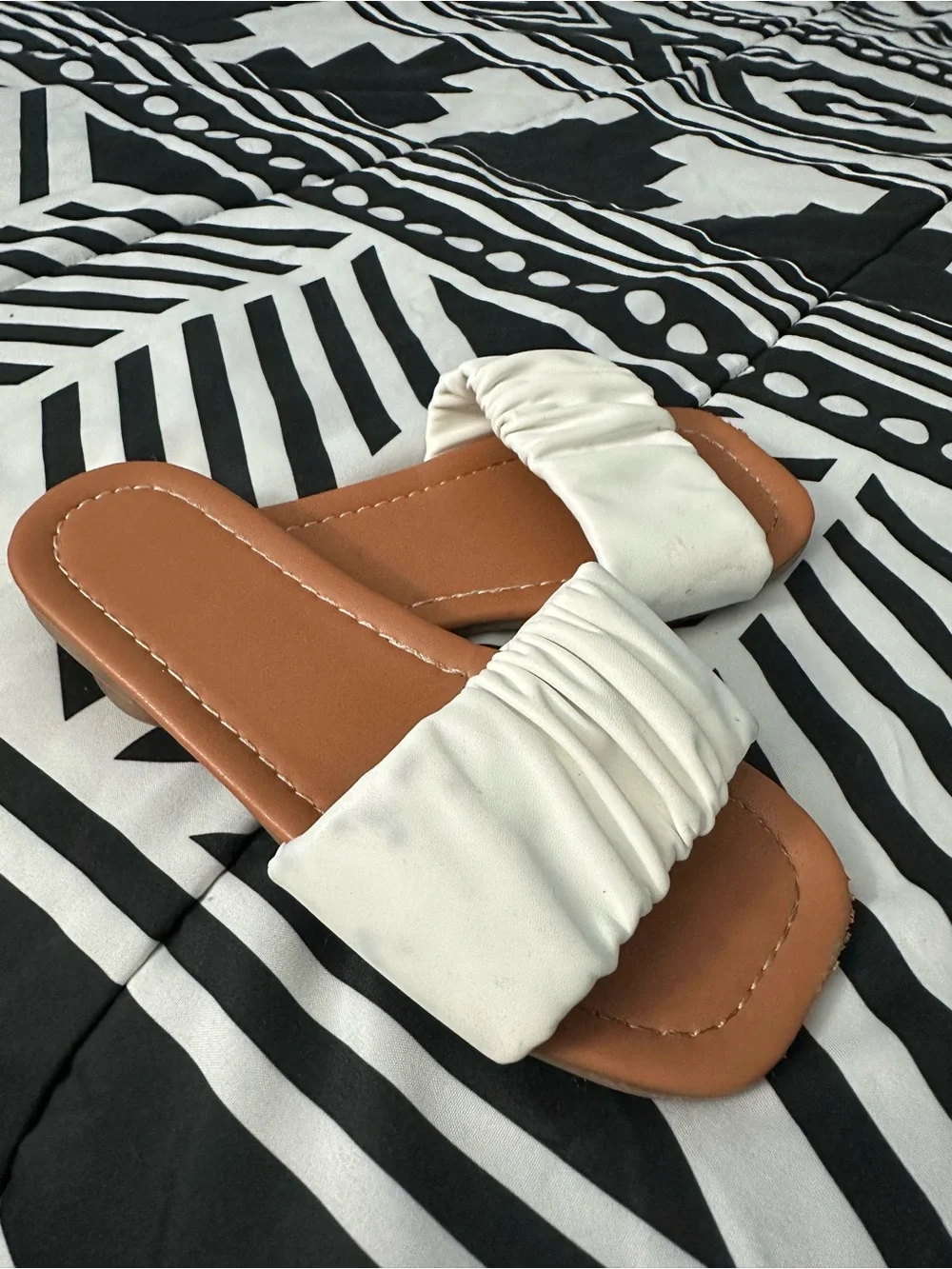 Girls White Ruched Slide Sandals